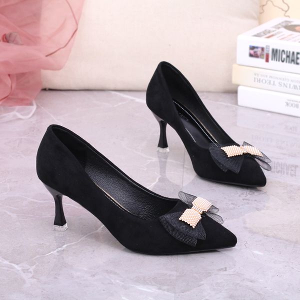 luxury dress shoes sho women's 2021 medium heel profsional high heels and autumn pointed thin heel black large single sho spring
luxury dress shoes sho women's 2021 medium heel profsional high heels and autumn pointed thin heel black large single sho spring