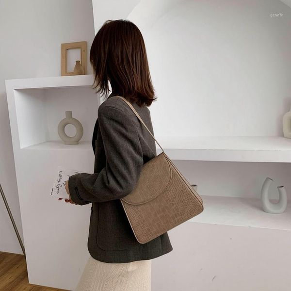ladies simple style shoulder bag travel small square female handbag purse fashion chain messenger 2021 evening bags1
ladies simple style shoulder bag travel small square female handbag purse fashion chain messenger 2021 evening bags1