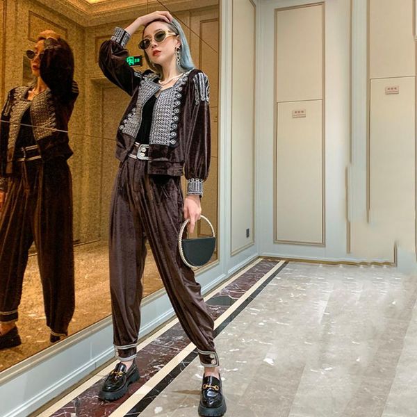 women's two piece pants casual two-piece square collar embroidery long-sleeved velvet jacket and long autumn 2021 street sets female, White
women's two piece pants casual two-piece square collar embroidery long-sleeved velvet jacket and long autumn 2021 street sets female, White