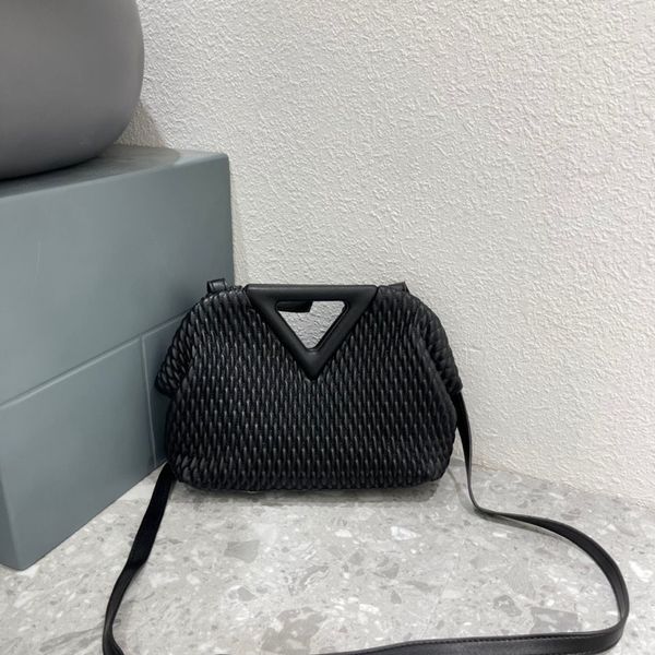 outlet rted triangle real cow leather ins same clip candy cloud bag portable one shoulder slant cross hand women's luxuryss designerss
outlet rted triangle real cow leather ins same clip candy cloud bag portable one shoulder slant cross hand women's luxuryss designerss