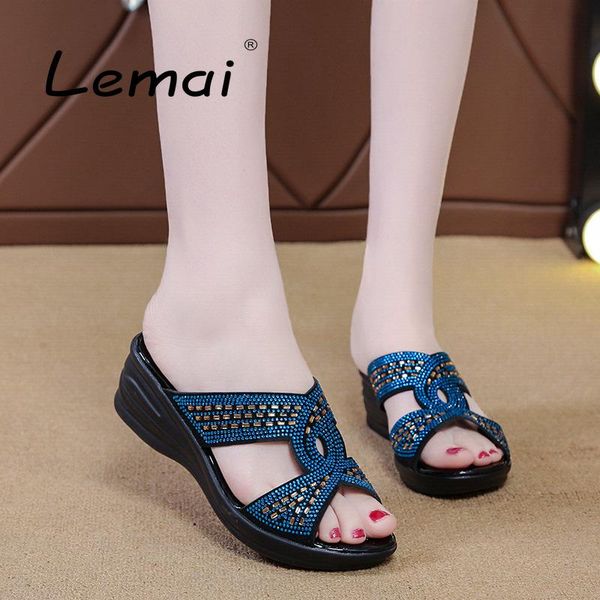 slippers peep-toe summer platform women's shoes fashion soft crystal bling ladies sandals round toe solid color female outside, Black
slippers peep-toe summer platform women's shoes fashion soft crystal bling ladies sandals round toe solid color female outside, Black