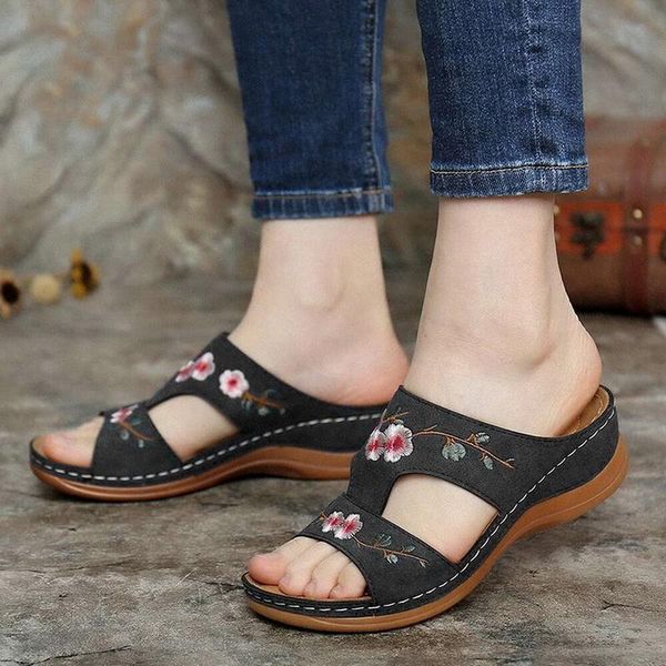 slippers woman flower embroidered platform sandals ethnic flat shoes comfortable casual fashion flip flops female summer, Black
slippers woman flower embroidered platform sandals ethnic flat shoes comfortable casual fashion flip flops female summer, Black