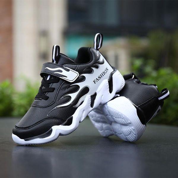 sneakers boys shoes kids casual teenagers sports fashion leather upper lightweight and comfortable, Black;red
sneakers boys shoes kids casual teenagers sports fashion leather upper lightweight and comfortable, Black;red