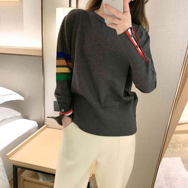 tb color stripe rainbow four bar 2021 new female korean casual knitted wool round neck bottomed sweater trend, White;black
tb color stripe rainbow four bar 2021 new female korean casual knitted wool round neck bottomed sweater trend, White;black