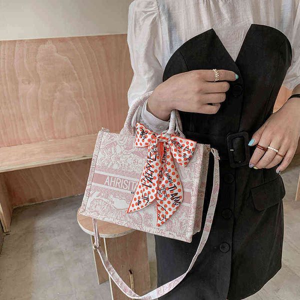 2021 new korean versatile letter tiger shopping portable one shoulder messenger zlyluxury storage bags factory outlet
2021 new korean versatile letter tiger shopping portable one shoulder messenger zlyluxury storage bags factory outlet
