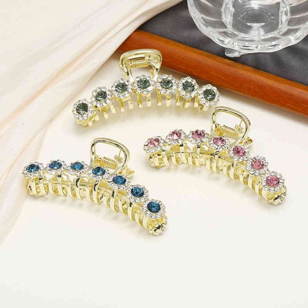 chinese style products medium mesh red alloy hair grab rhinestone pearl clip simple women's crystal hairpin versatile girl headdress
chinese style products medium mesh red alloy hair grab rhinestone pearl clip simple women's crystal hairpin versatile girl headdress