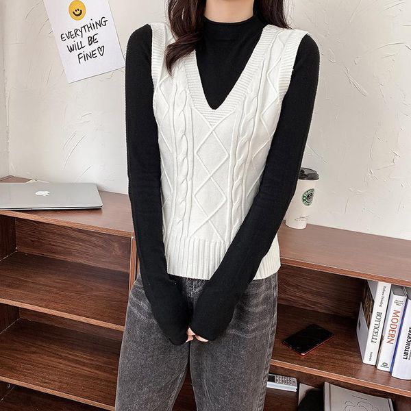 women's vests heliar women winter knitted v-neck sweater vest female sleeveless spiral cashmere for 2021 spring, Black;white
women's vests heliar women winter knitted v-neck sweater vest female sleeveless spiral cashmere for 2021 spring, Black;white