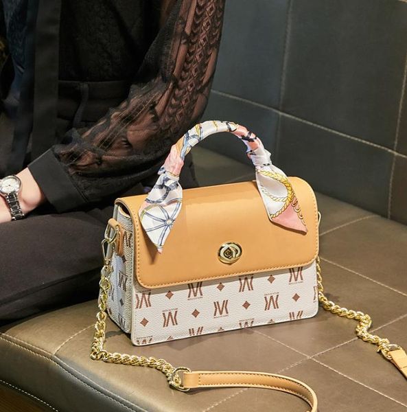 2021 fashion western style small square bag wild lock shoulder texture chain messenger bags tide
2021 fashion western style small square bag wild lock shoulder texture chain messenger bags tide