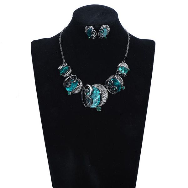 earrings & necklace vintage rhinestone green butterfly custome for women bridal jewerly set unique design party gift, Silver
earrings & necklace vintage rhinestone green butterfly custome for women bridal jewerly set unique design party gift, Silver