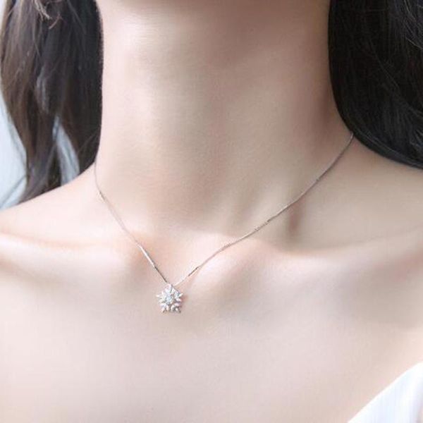 chains meyrroyu 925 sterling silver korean zircon snowflake diamond pendant necklace clavicle chain ladies couple fashion jewelry
chains meyrroyu 925 sterling silver korean zircon snowflake diamond pendant necklace clavicle chain ladies couple fashion jewelry