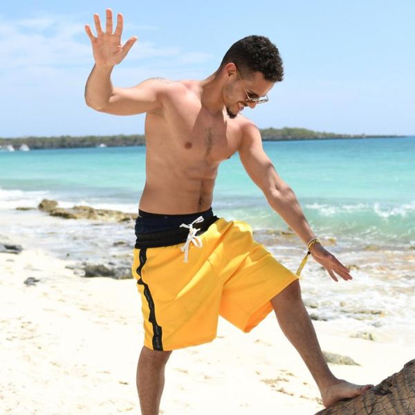 summer men's color matching sports shorts fashion beach pants leisure fitness running loose breathable large size, White;black
summer men's color matching sports shorts fashion beach pants leisure fitness running loose breathable large size, White;black