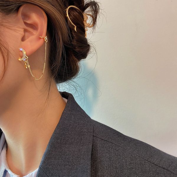 925 silver needle inlaid diamond crescent earnail and ear bone clip integrated fashion minority design temperament simple net red earrings
925 silver needle inlaid diamond crescent earnail and ear bone clip integrated fashion minority design temperament simple net red earrings