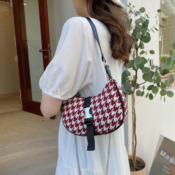 cross body 2021 quality one shoulder bags for women bag female summer french style baguette and phone case bolsos
cross body 2021 quality one shoulder bags for women bag female summer french style baguette and phone case bolsos