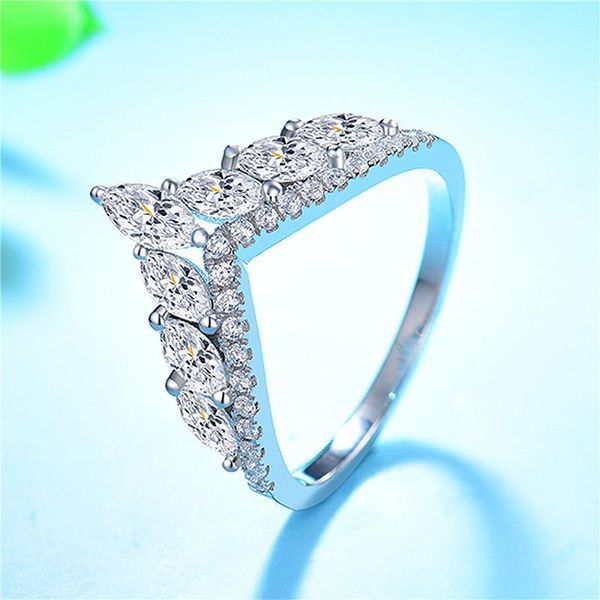 luxury female queen crown open ring rose gold silver color engagement dainty white zircon stone wedding rings for women, Slivery;golden
luxury female queen crown open ring rose gold silver color engagement dainty white zircon stone wedding rings for women, Slivery;golden