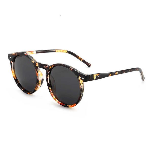 aviator sunglasses retro round polarized vintage women's sunglasses rivet sun shades sunnies for women, White;black
aviator sunglasses retro round polarized vintage women's sunglasses rivet sun shades sunnies for women, White;black