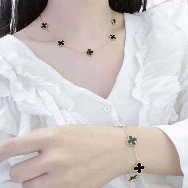 new fashion stainls steel women clover set jewelry luxury brand 18k gold necklace bracelet, Golden;silver
new fashion stainls steel women clover set jewelry luxury brand 18k gold necklace bracelet, Golden;silver