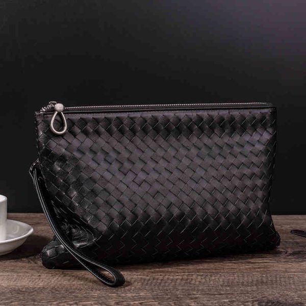 handbag 2021 new handbag men's business leisure bag thin woven leather letter envelope, Black;red
handbag 2021 new handbag men's business leisure bag thin woven leather letter envelope, Black;red