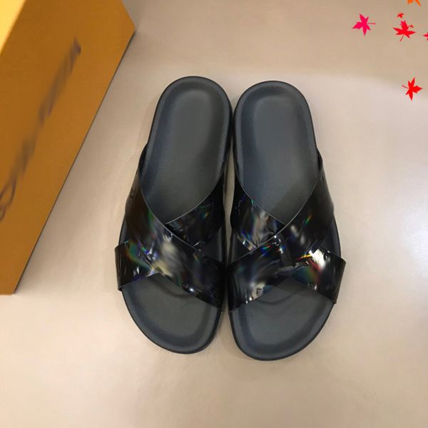 2021 designer luxurys slippers men sandals fashion beach shoes flip flops flat non-slip classical hole slipper with box size 39-45 -g135, Black
2021 designer luxurys slippers men sandals fashion beach shoes flip flops flat non-slip classical hole slipper with box size 39-45 -g135, Black