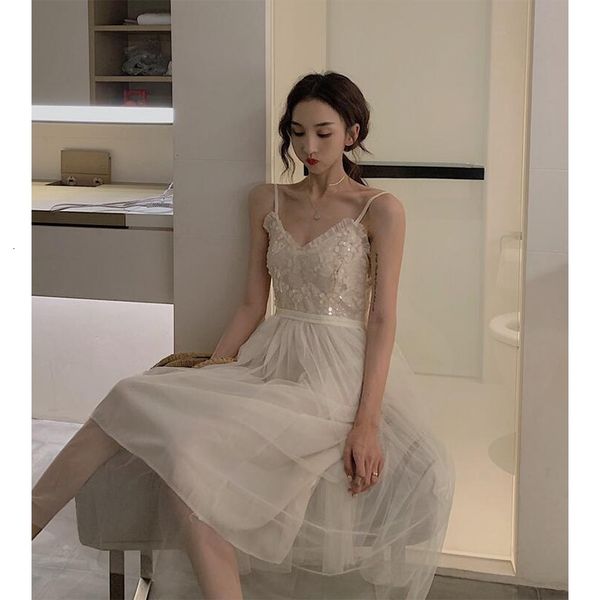 casual dresses v-neck retro gentle mesh very fairy female high waist spring and summer net red sling dress bb093, Black;gray
casual dresses v-neck retro gentle mesh very fairy female high waist spring and summer net red sling dress bb093, Black;gray