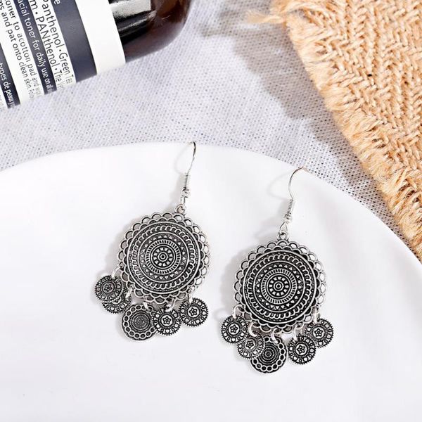 dangle & chandelier bohemian vintage style fashion earrings silver color round alloy wave geometric pattern pendant 2021 thailand jewelry
dangle & chandelier bohemian vintage style fashion earrings silver color round alloy wave geometric pattern pendant 2021 thailand jewelry