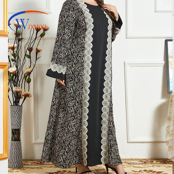 plus size fashionable and comfortable color contrast patchwork embroidered long sleeve ethnic maxi dress arab robe clothing, Red
plus size fashionable and comfortable color contrast patchwork embroidered long sleeve ethnic maxi dress arab robe clothing, Red