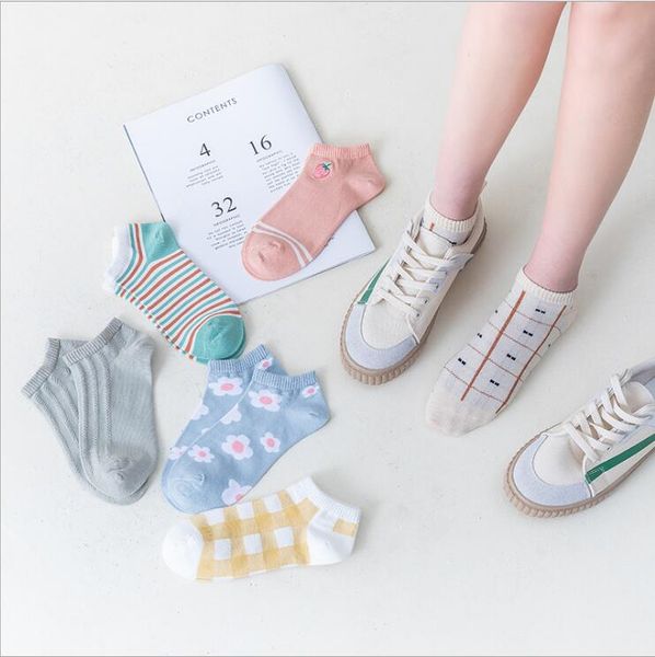 spring and summer small fresh embroidery women's socks & hosiery flw063a fashion lady girls cute tide college style stockings, Black;white
spring and summer small fresh embroidery women's socks & hosiery flw063a fashion lady girls cute tide college style stockings, Black;white