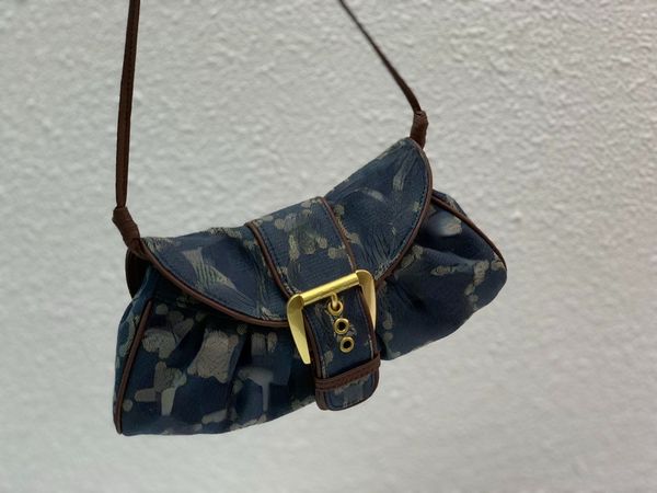women one shoulder bags fashion handbags luxury designers full pringting leather design style chains with letters
women one shoulder bags fashion handbags luxury designers full pringting leather design style chains with letters