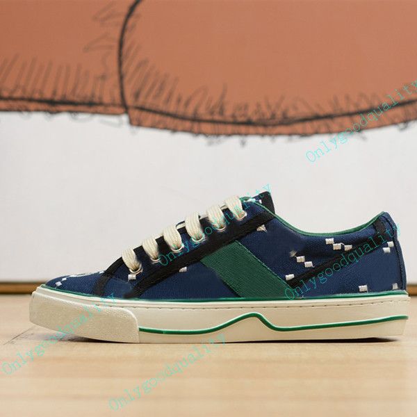 canvas casual shoes for men women sports sneaker black blue fashion comfortable flat white wedding dresssize 35-45
canvas casual shoes for men women sports sneaker black blue fashion comfortable flat white wedding dresssize 35-45