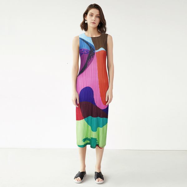 style miyake geometric folds vintage female sleeveless paint dress will see motel long korea rocks, Black;gray
style miyake geometric folds vintage female sleeveless paint dress will see motel long korea rocks, Black;gray