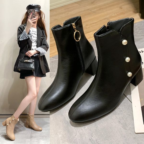 thick heel short spring single women's sho high-heeled martin boots in autumn and winter 2021, Black
thick heel short spring single women's sho high-heeled martin boots in autumn and winter 2021, Black