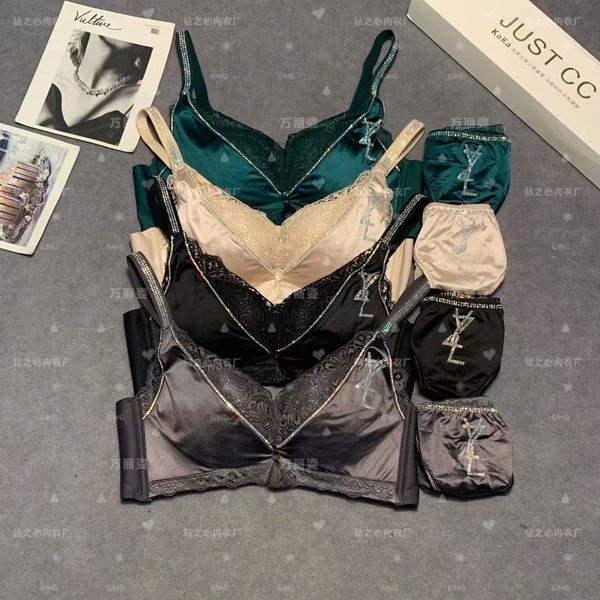 9797 spot 0.8 b thin mold cup satin french lace latex cup cover breathable womens bra suit, Red;black
9797 spot 0.8 b thin mold cup satin french lace latex cup cover breathable womens bra suit, Red;black