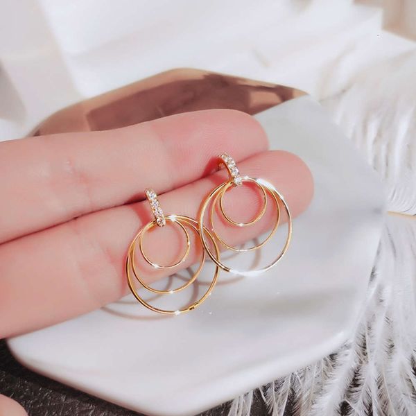 circle 2021 new chaoren silver needle simple cool style exaggerated earrings, Black
circle 2021 new chaoren silver needle simple cool style exaggerated earrings, Black