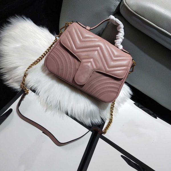 leather wavy metal chain bag quality women's fashion evening portable single room messenger
leather wavy metal chain bag quality women's fashion evening portable single room messenger