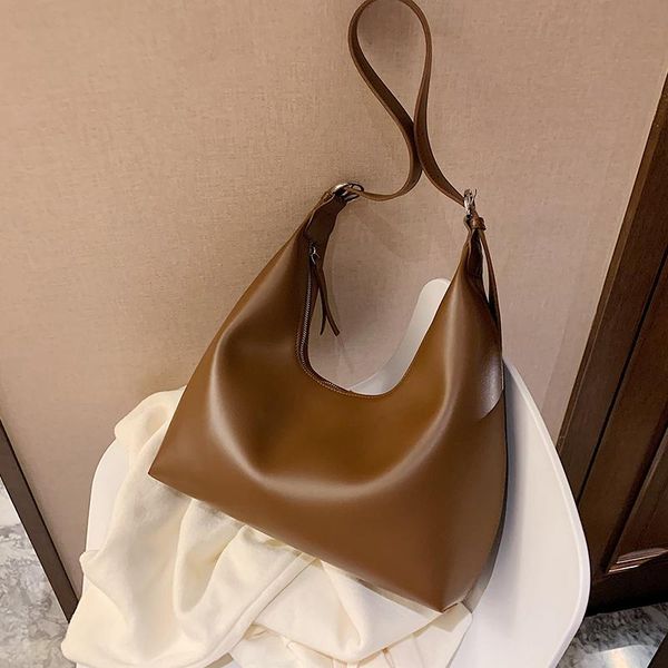 borse a mezza in pelle pu da donna 2021 borsa tracolla piccola semplice con marchio lusso cross body
borse a mezza in pelle pu da donna 2021 borsa tracolla piccola semplice con marchio lusso cross body