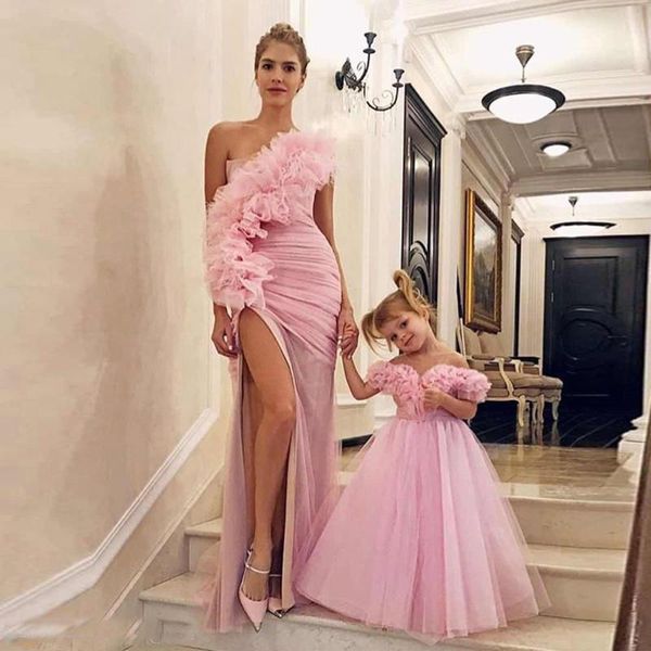 girl's dresses beauty flower girl for wedding party one shoulder ruffles tulle princess prom mom child birthday evening gowns, Red;yellow
girl's dresses beauty flower girl for wedding party one shoulder ruffles tulle princess prom mom child birthday evening gowns, Red;yellow