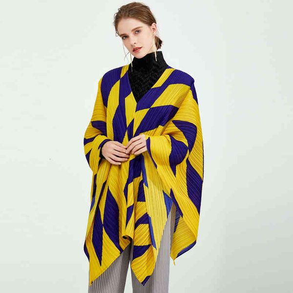 miyake folds geometric graphics female shirt shoulder-to-shoulder women's summer sleeve, White
miyake folds geometric graphics female shirt shoulder-to-shoulder women's summer sleeve, White