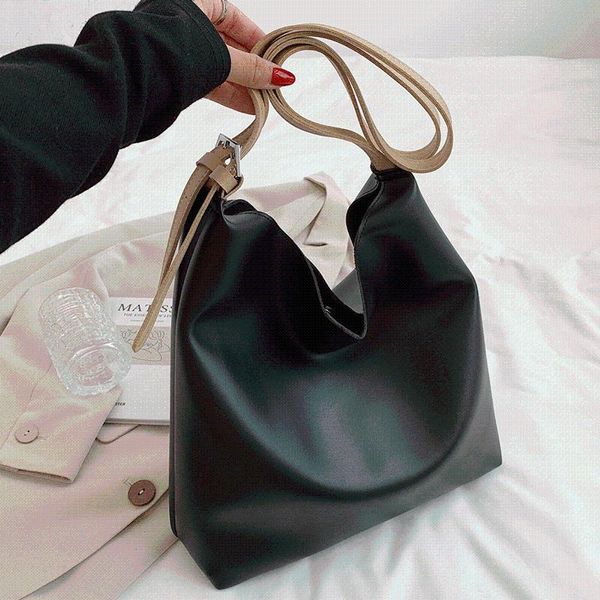 evening bags for women 2021 solid color handbag large capacity travel bucket bag black shoulder female vintage shopping sac
evening bags for women 2021 solid color handbag large capacity travel bucket bag black shoulder female vintage shopping sac