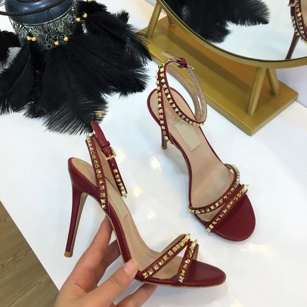 2021 classic high heeled sandals coarse heel leather suede woman shoes metal buckle parties highs heels belt buckles lady sandal size34-41, Black
2021 classic high heeled sandals coarse heel leather suede woman shoes metal buckle parties highs heels belt buckles lady sandal size34-41, Black