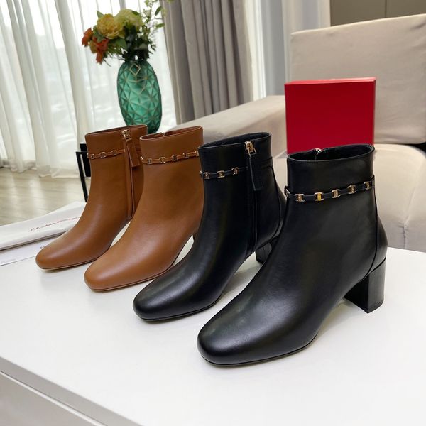 casual leather shoes designer british retro brand comfortable luxury outdoor classic short boots heel height 5.5 cm, Red;white
casual leather shoes designer british retro brand comfortable luxury outdoor classic short boots heel height 5.5 cm, Red;white