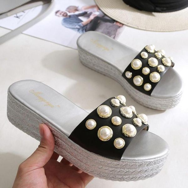 dress shoes pearl rivets platform sandals women thick bottom muffins summer big size 43 slippers ladies flipflops y470, Black
dress shoes pearl rivets platform sandals women thick bottom muffins summer big size 43 slippers ladies flipflops y470, Black