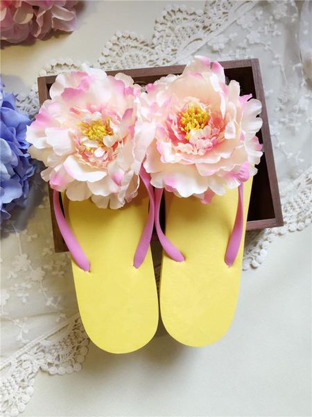 summer sweet colorful cosmos slippers cool beach women sandals handmade artificial flowers flip flops, Black
summer sweet colorful cosmos slippers cool beach women sandals handmade artificial flowers flip flops, Black