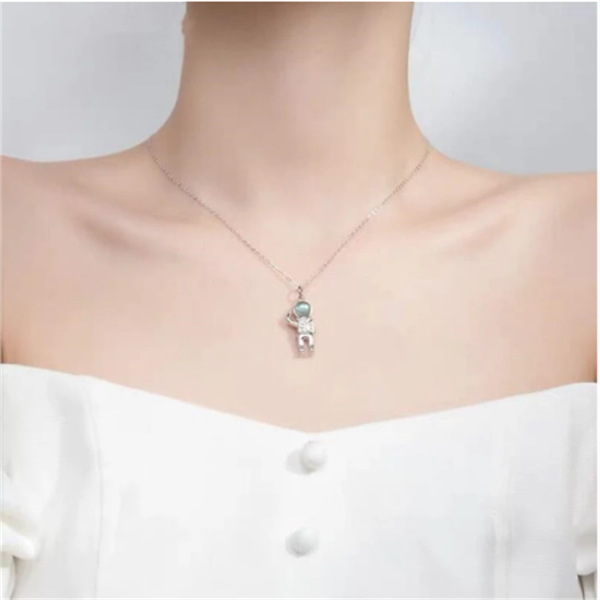 pendant necklaces cute astronaut creative design necklace sweet temperament simple romantic jewelry wholesale, Silver
pendant necklaces cute astronaut creative design necklace sweet temperament simple romantic jewelry wholesale, Silver