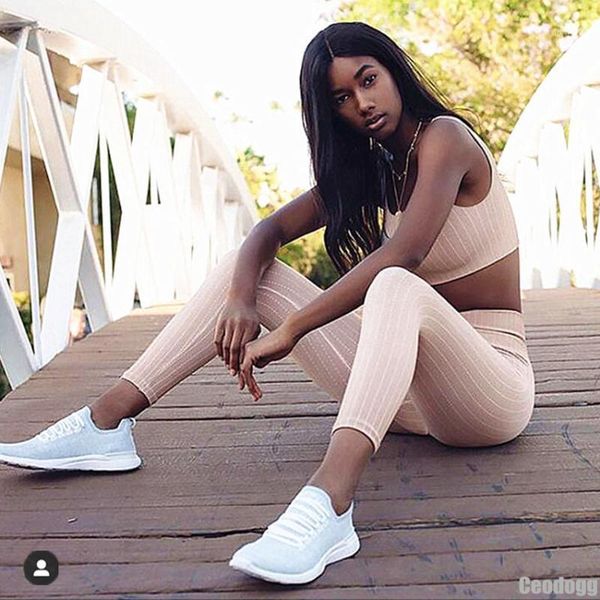 stocking 2021 seamless sport set women fitness clothes 2 pcs sports bra high waist legging workout gym outfit yoga suit
stocking 2021 seamless sport set women fitness clothes 2 pcs sports bra high waist legging workout gym outfit yoga suit