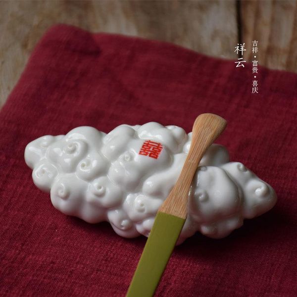 party favor chinese creative personality ceramic lid pot holder japanese tea props accessories art small ornaments
party favor chinese creative personality ceramic lid pot holder japanese tea props accessories art small ornaments