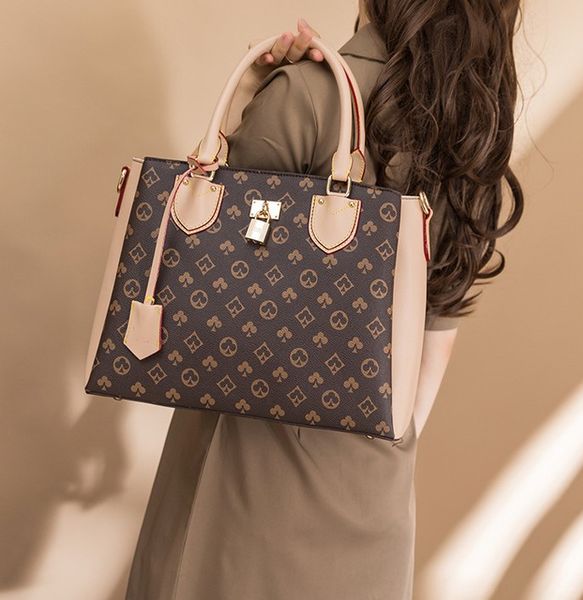 luxurys designers womens bags big shopping hobo purses lady handbag woemns men crossbody shoulder totes fashion bag wallet handbags
luxurys designers womens bags big shopping hobo purses lady handbag woemns men crossbody shoulder totes fashion bag wallet handbags