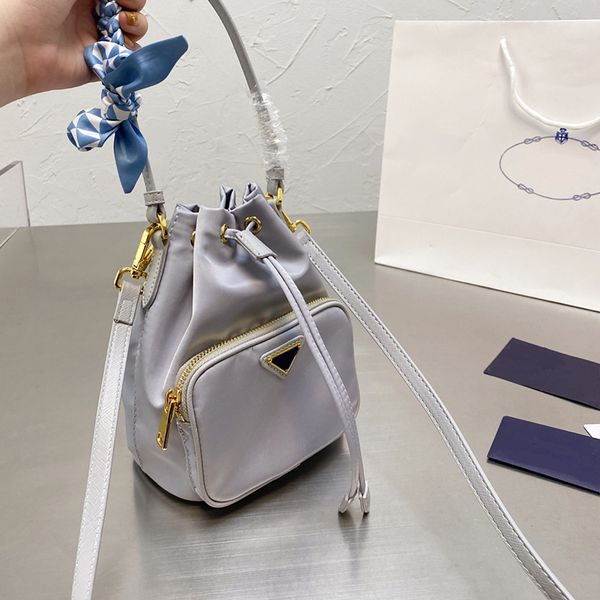 4 color fashion designer women cool string messenger bag nylon ladies shoulder bags luxury clutch cross body handbag bucket wholesale
4 color fashion designer women cool string messenger bag nylon ladies shoulder bags luxury clutch cross body handbag bucket wholesale