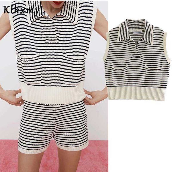 klkxmyt za women fashion striped knitted vest sweater vintage lapel sleeveless with pockets female waistcoat chic 210527, Black;white
klkxmyt za women fashion striped knitted vest sweater vintage lapel sleeveless with pockets female waistcoat chic 210527, Black;white