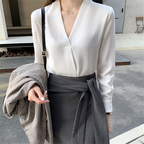 white large size feminine gentle office lady stylish women loose elegant chic blouses minimalist shirts 210421
white large size feminine gentle office lady stylish women loose elegant chic blouses minimalist shirts 210421