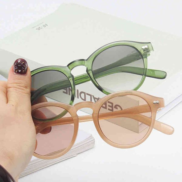 onevan small frame round sunglass women 2021 vintage sunglass for men luxury digner sun glass women gafas de sol mujerpf3v, White;black
onevan small frame round sunglass women 2021 vintage sunglass for men luxury digner sun glass women gafas de sol mujerpf3v, White;black