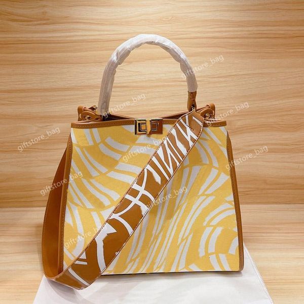 giftstore_bag women handbag purse tote bag crossbody bags genuine leather classic turnlock closure irregular letter f wallet two compartment
giftstore_bag women handbag purse tote bag crossbody bags genuine leather classic turnlock closure irregular letter f wallet two compartment